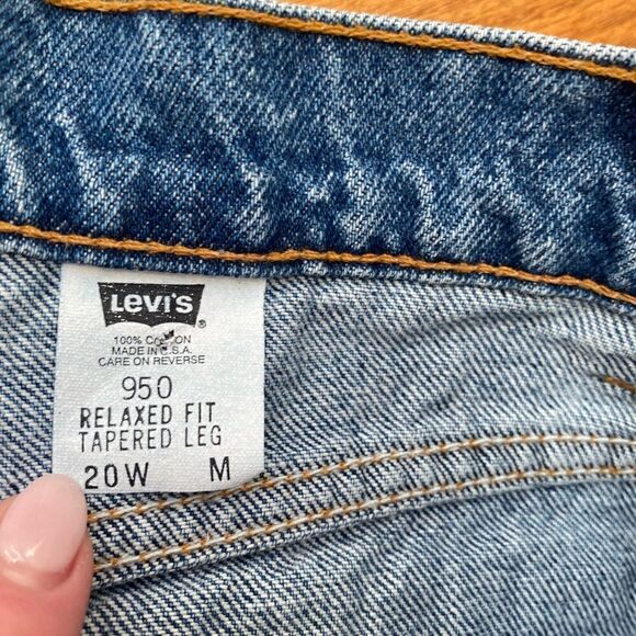 Vintage Levis 950 // Mom Jeans // Orange Tab - Picture 3 of 6